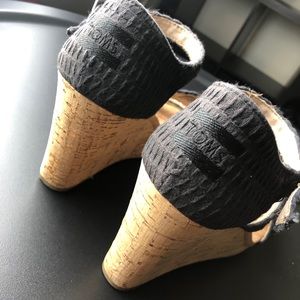 TOMS Cork Wedge Sandals 7 W